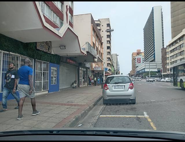 64M² RETAIL FOR SALE IN SOUTH BEACH